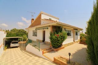 Xalet a Manantiales - Lagar - Cortijo. Villa con piscina privada y amplio semisótano en el lagar – espa