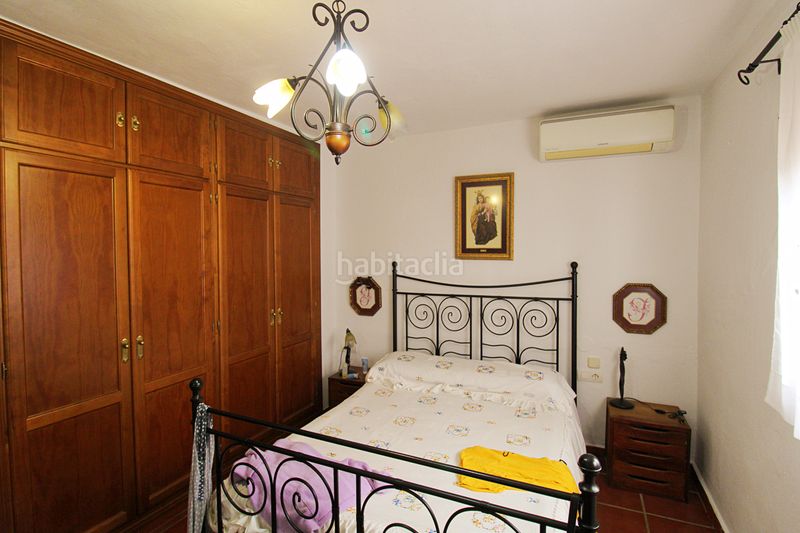 Foto b5995186-fa71-4a2f-b7ee-a3ecbcee5753. Masia amb xemeneia calefacció aparcament a Alquería-Torrealquería Alhaurín de la Torre