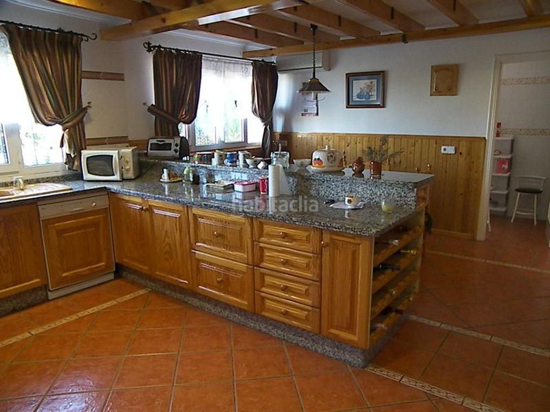 Foto 28f3de6a-7ede-4568-be7d-71cc42c8bb44. Chalet mit parking in Manantiales - Lagar - Cortijo Alhaurín de la Torre