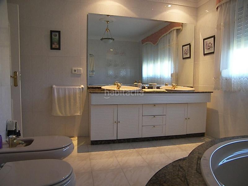 Foto 2a17d2a6-0f8b-412c-9a44-f52dedf3d552. Chalet mit parking in Manantiales - Lagar - Cortijo Alhaurín de la Torre