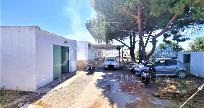 Foto 5689c8ab-a6d6-48d9-bfee-62c59f000076. Masia amb aparcament a Chipiona norte Chipiona