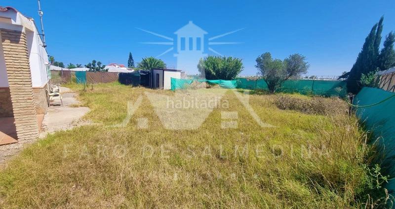 Foto a8025871-5b3e-40d8-bd27-d64a0e60bf2b. Masia amb aparcament a Chipiona norte Chipiona