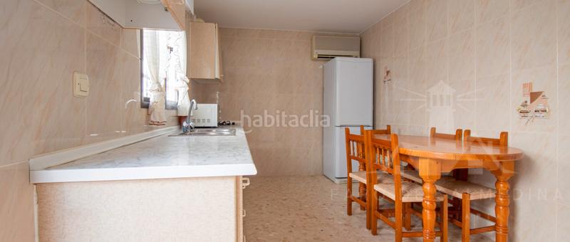 Foto 469b2e8b-67e8-40f4-8d0a-2d4bf94dd294. Casa pareada pareado con amplio patio y garaje en Chipiona