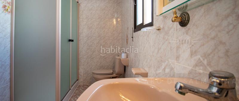 Foto bad6543e-50ea-4dc0-84ab-fe1f17318ffd. Casa pareada pareado con amplio patio y garaje en Chipiona