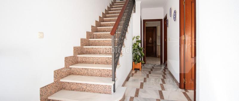 Foto e4e42224-85fd-4a54-8906-d22bd7180ae6. Casa pareada pareado con amplio patio y garaje en Chipiona
