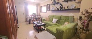 Casa adossada a Avenida de Rota. Duplex de 2 dormitorios