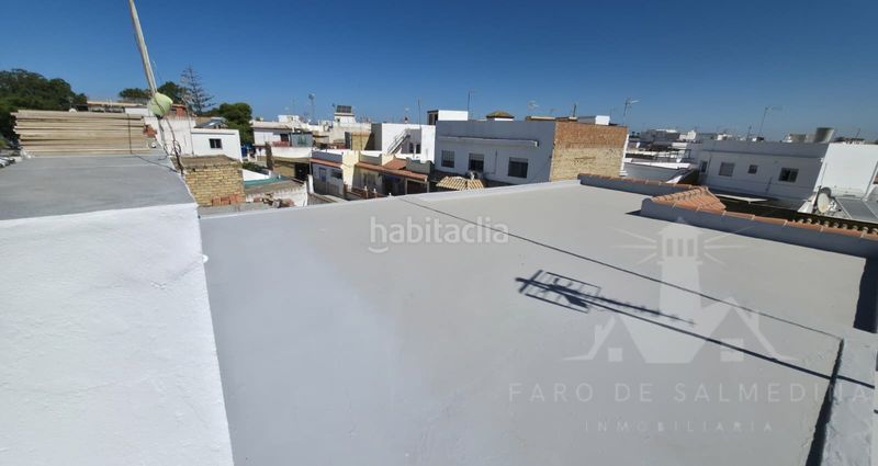 Foto 47bc9451-277e-4548-ac46-86083785568e. Casa adosada duplex de dos dormitorios en Avenida de Rota Chipiona