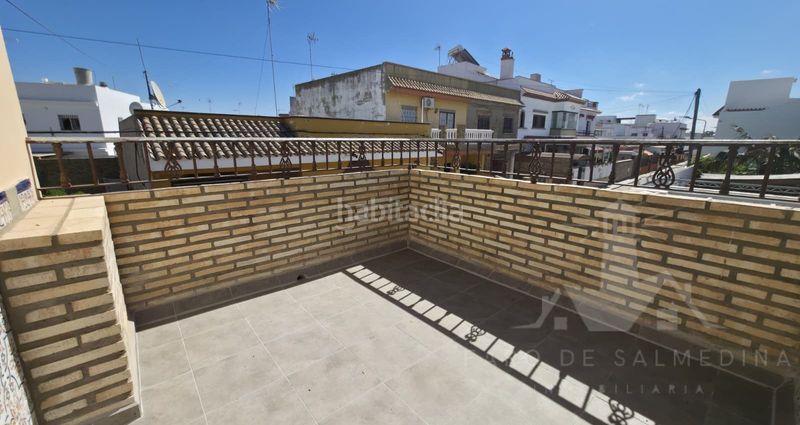 Foto 7161b992-9f55-4c4a-a43c-f56d0be335f8. Casa adosada duplex de dos dormitorios en Avenida de Rota Chipiona