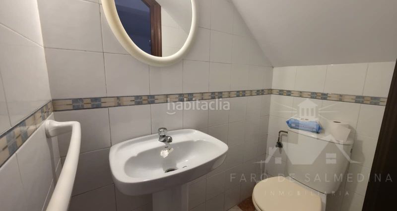 Foto bef696d3-e3f7-4341-b307-ffab0df98e11. Casa adosada duplex de dos dormitorios en Avenida de Rota Chipiona