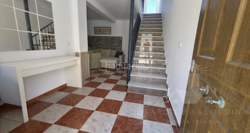 Foto d420cf3c-5a8c-40b5-b2bc-843d9ed01599. Casa adosada duplex de dos dormitorios en Avenida de Rota Chipiona