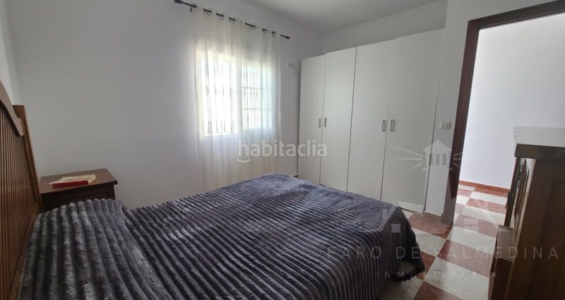 Foto e3407f97-b54d-40a9-98d2-eaed5c5c41a0. Casa adosada duplex de dos dormitorios en Avenida de Rota Chipiona