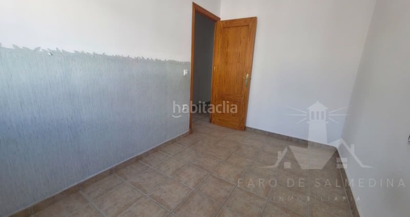 Foto 423cd0c3-7ad0-44e7-8c2c-f569277f7f99. Casa adossada a Avenida de Rota Chipiona