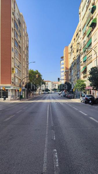 Foto ce4fe0de-7ccc-497b-b66f-083fbd2f904a. Piso  en avenida san sebastian, en Los Castillejos - La Trinidad Málaga