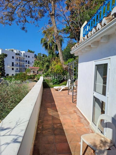 Foto 32f61593-3e70-4a76-a552-1acd4e211310. Casa a Montemar Torremolinos