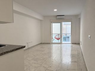 Location Appartement à Manantiales-Estación de Autobuses. Estudio reformado en el centro de torremolinos