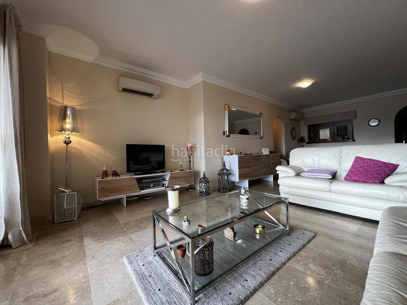 Foto 4befd96c-37d4-44c3-98ad-c24c0ebfdc36. Piso bajo en altura con hermosas vistas y cómoda terraza, en la prestigiosa comunidad de la cala hills en Mijas