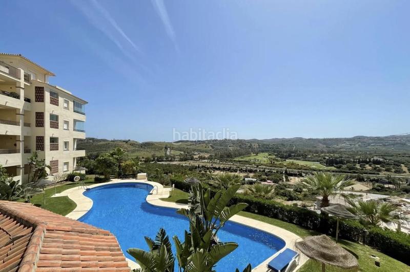 Foto 5e39ad19-88d4-4887-8450-10ae2c7488a8. Piso bajo en altura con hermosas vistas y cómoda terraza, en la prestigiosa comunidad de la cala hills en Mijas