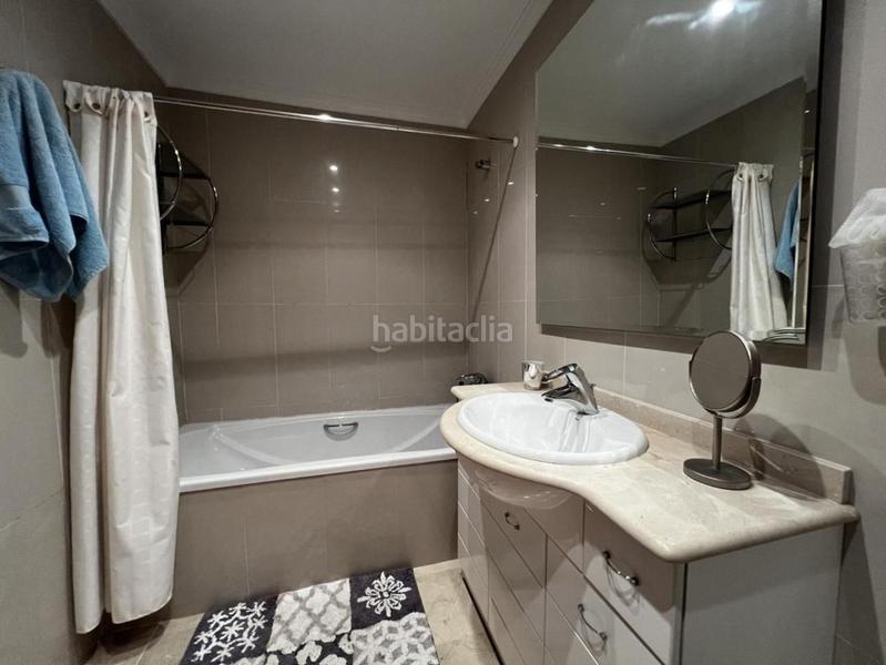 Foto 94b1b0c7-5ab6-4c52-8a48-db81564f61a4. Piso bajo en altura con hermosas vistas y cómoda terraza, en la prestigiosa comunidad de la cala hills en Mijas