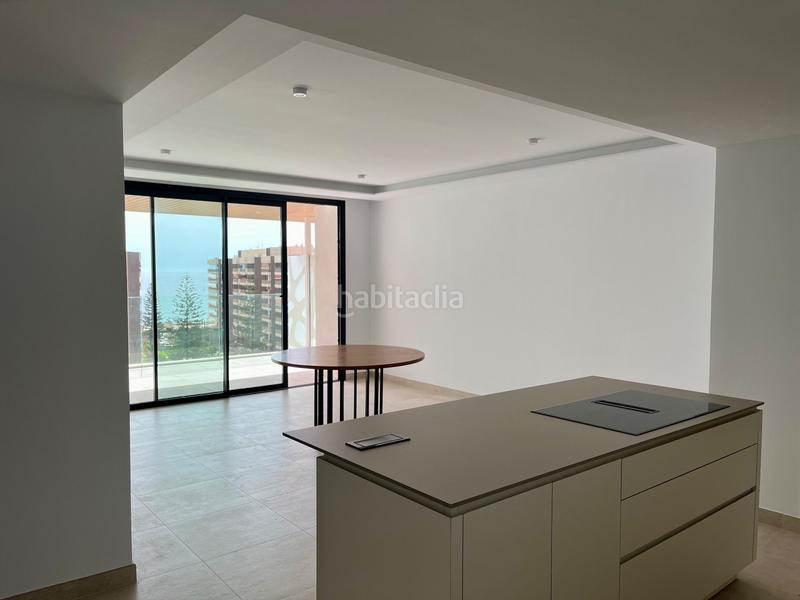 Foto b2fc0fd7-fcde-417d-a598-29c06d2835a2. Appartamento con riscaldamento piscina in Puerto Deportivo Fuengirola