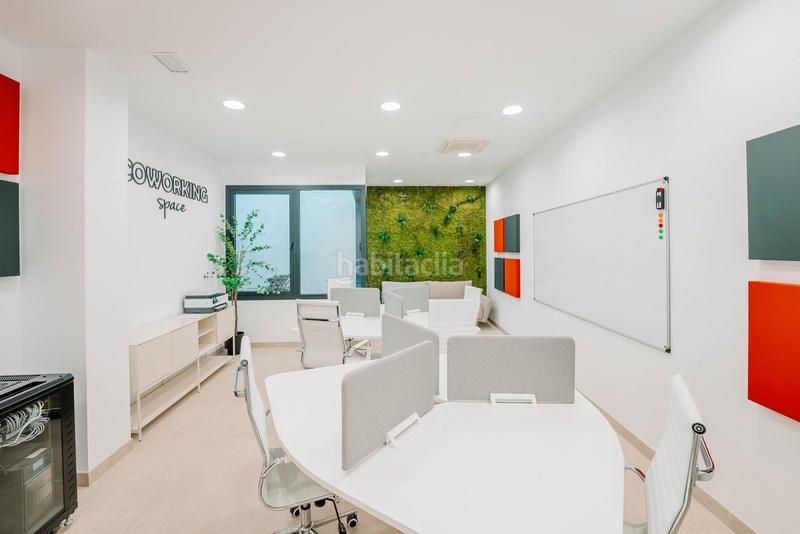 Foto c6c16c82-431a-487d-8001-cba705e7f0f1. Flat with heating pool in Puerto Deportivo Fuengirola
