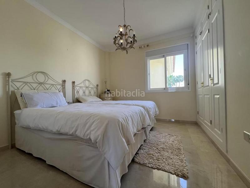 Foto b2ae8db8-8bd7-4c49-bbe1-a6dbab6e0c4c. Pis amb calefacció piscina a Mijas golf Mijas