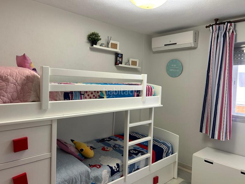 Foto 49e2315c-7a3b-4e17-b30a-7ac7390340b7. Alquiler piso gran oportunidad de playa y tranquilidad en Fuengirola