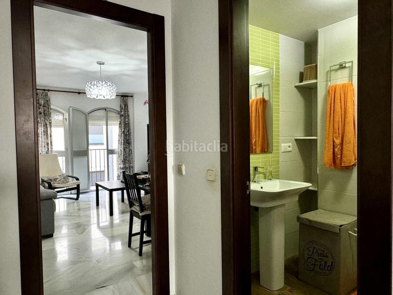 Foto a927b3ad-0034-43c3-9e15-c07d8f16c9fd. Alquiler piso gran oportunidad de playa y tranquilidad en Fuengirola