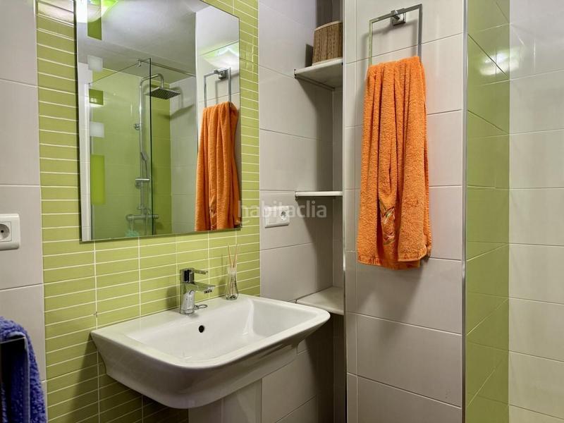 Foto aed11cf7-cc18-4ce6-acbd-3986e4ac5b87. Alquiler piso gran oportunidad de playa y tranquilidad en Fuengirola
