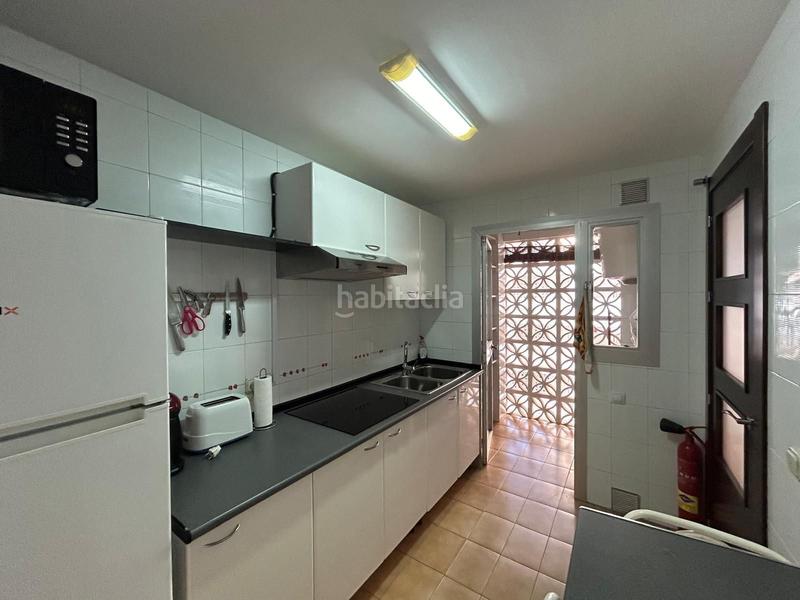 Foto e7cc1cf9-5649-488a-b251-c10874c31fa8. Alquiler piso gran oportunidad de playa y tranquilidad en Fuengirola