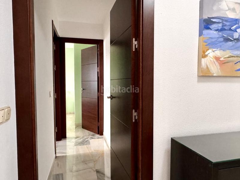 Foto fb8ebb82-be66-42cb-85f0-c1029a8008b0. Alquiler piso gran oportunidad de playa y tranquilidad en Fuengirola