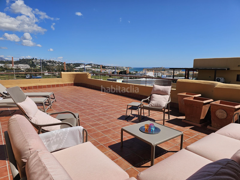 Foto 219e85c3-82f8-47e8-8439-41d2a9a7fa8f. Ático fantástico ático con gran terraza en la cala en Mijas