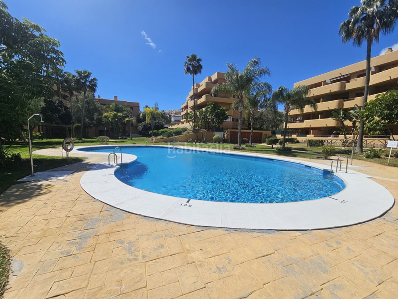 Foto 7a22a3d6-010b-472d-8bb0-17df67497bb8. Ático fantástico ático con gran terraza en la cala en Mijas