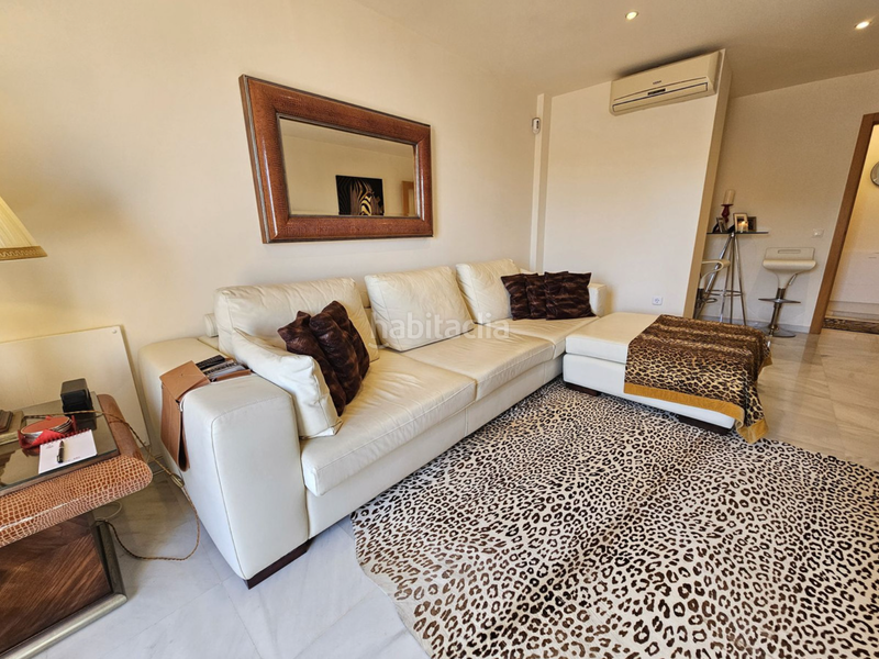 Foto c01d3d36-6c2d-4908-9e5b-4f3fa9991071. Ático fantástico ático con gran terraza en la cala en Mijas