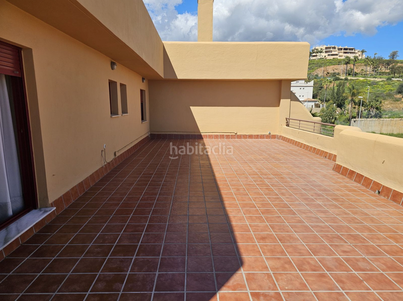 Foto cbdee7d3-27a8-48cb-8d70-ef3b81515b75. Ático fantástico ático con gran terraza en la cala en Mijas
