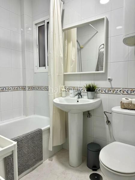 Foto 02535654-a322-4d57-b863-89e64093341e. Alquiler piso excelente ubicación céntrico y playa en Fuengirola