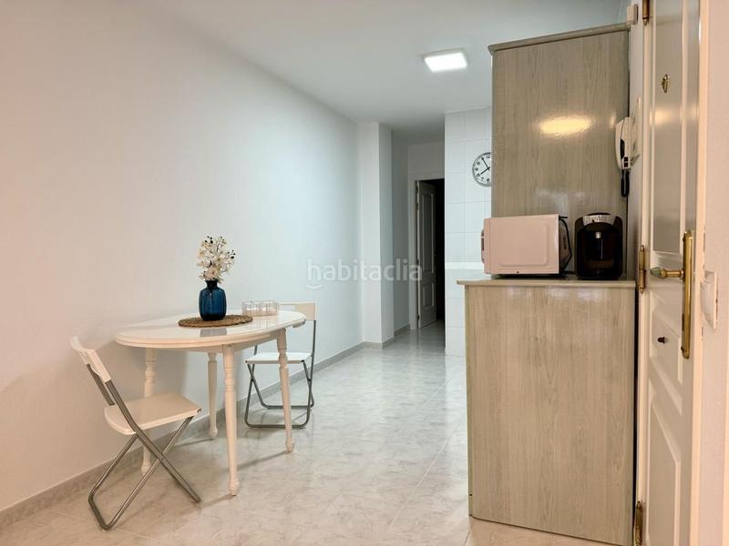Foto 3d8a479d-dc8d-4339-8529-c42e7f4b1a53. Alquiler piso excelente ubicación céntrico y playa en Fuengirola