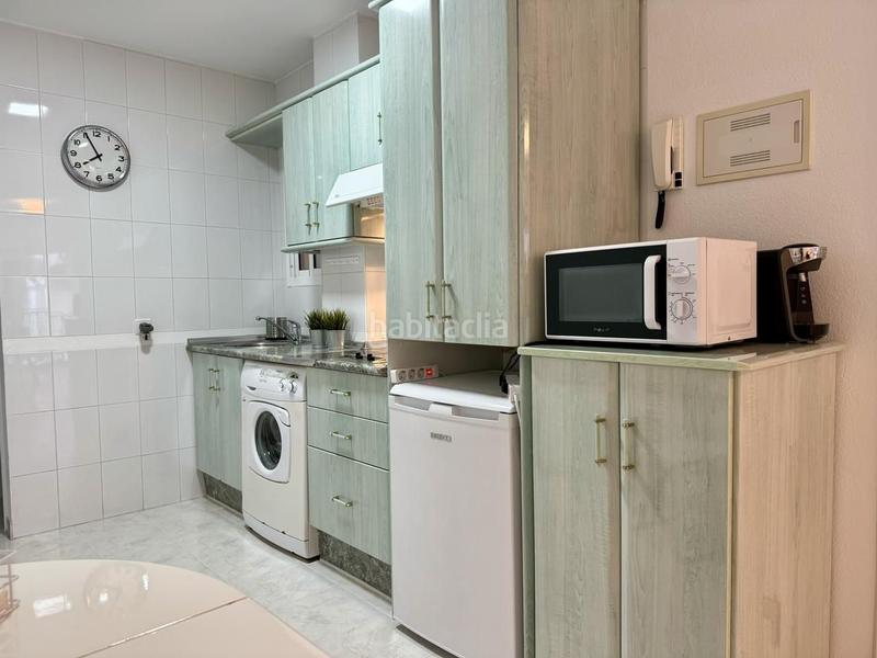 Foto 8cc2b388-893c-4185-96ee-83641873bd94. Alquiler piso excelente ubicación céntrico y playa en Fuengirola