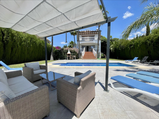 Casa  Av francia. Villa reformada con 4 dormitorios en mijas golf. vistas panormi