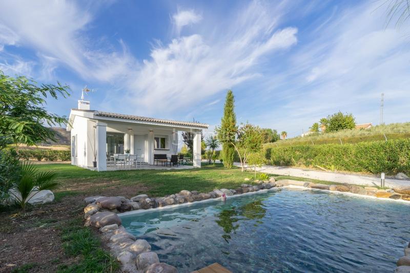 Foto c54b99ff-5f38-42f8-87c7-a1d45690eb69. Chalet 2 chalet independientes con piscina en Centro Alhaurín el Grande
