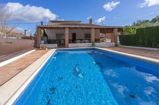 Rent Chalet in Centro. Casa de campo con piscina, barbacoa y zona de huerto