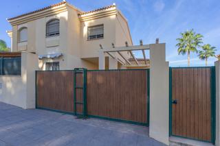 Miete Doppelhaus  Urbanizacion taralpe. Chalet pareado con sótano y piscina comunitaria.