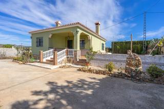 Lloguer Xalet a Buenavista-Lauro Golf. Chalet con piscina y trastero en zona tranquila