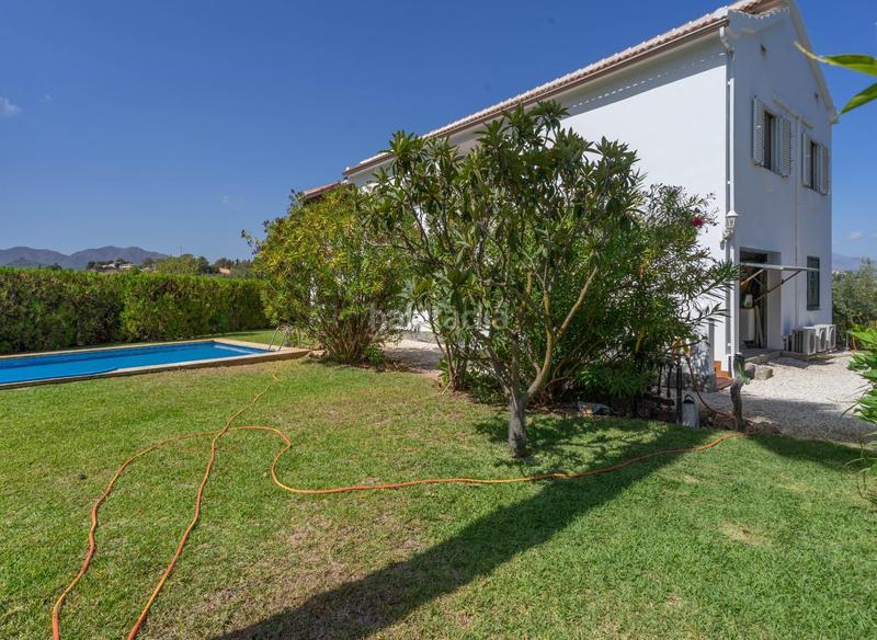 Foto 0e1a5ba7-8b3c-4d82-b80e-27699f1ebe4a. Xalet amb aparcament piscina a Centro Alhaurín el Grande