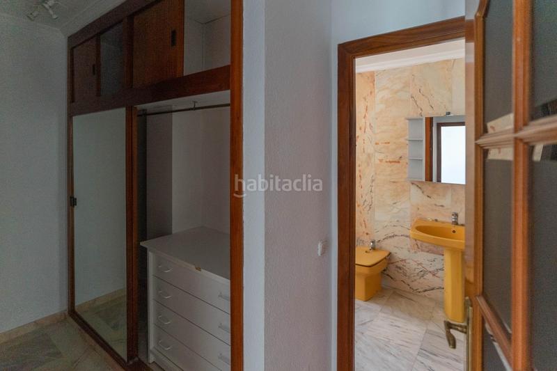 Foto 0fb9aeca-4791-4323-94a6-02f973f3d658. Rent penthouse with heating in Puerto Deportivo Fuengirola