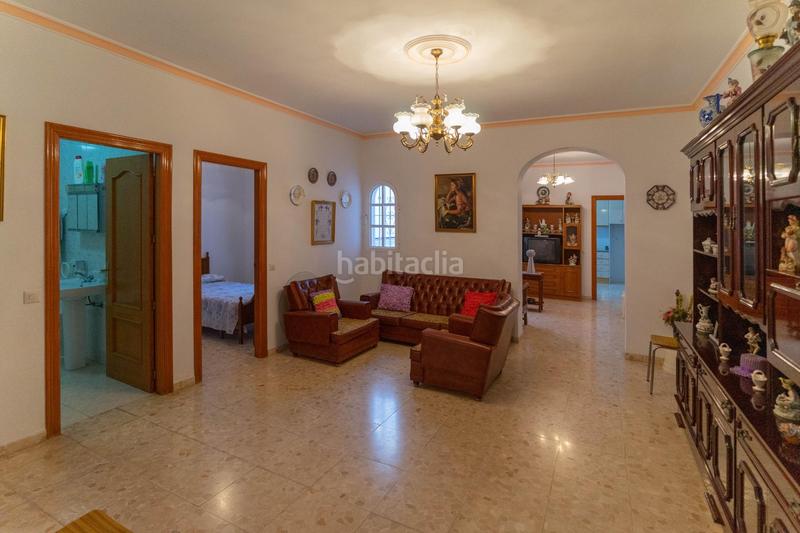 Foto c1f5d4bc-f401-40be-a7c5-0afe99519827. Casa adossada a Centro Alhaurín el Grande