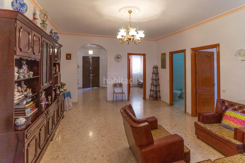 Foto e485d68b-ef0c-48af-a574-07d7f216a426. Casa adossada a Centro Alhaurín el Grande