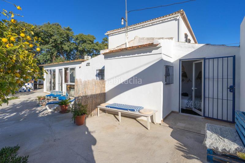 Foto f9ddcb30-a983-4d78-80b6-d626aebc74f3. Chalet with parking in Centro Alhaurín el Grande