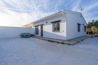 Miete Doppelhaus in Alquería-Torrealquería. Chalet pareado de nueva construccion. zona tranquila y con buena