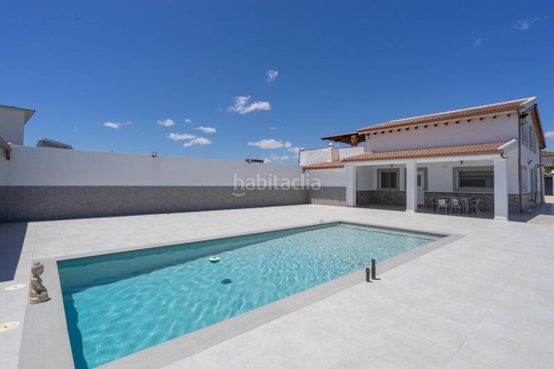 Foto ad51742a-a369-4a2b-b196-b9f6da678c09. Chalet avec parking dans Centro Alhaurín el Grande