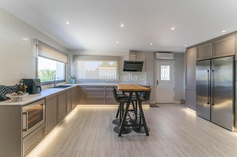 Foto ea87196b-d98d-47c5-a29c-91c12adc19e1. Chalet avec parking dans Centro Alhaurín el Grande